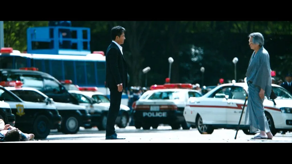 稻草之盾.Wara.no.Tate.Chi_Jap.BDrip.1024X576-YYeTs人人影视.mkv_snapshot_01.53.01_[2015.02.06_13.14.03].jpg