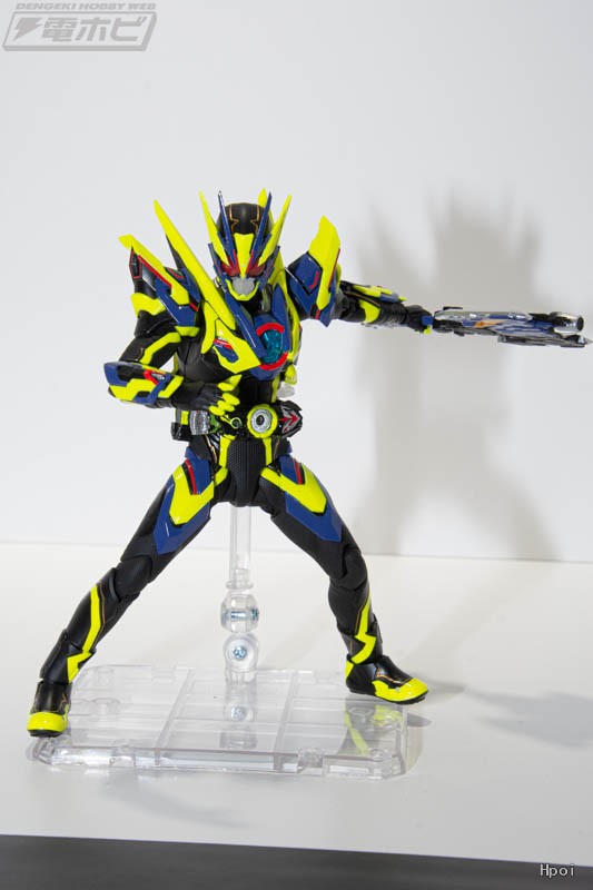 S.H.Figuarts 假面骑士零一 闪耀突击飞蝗：跳动的黄虫子，可动战士